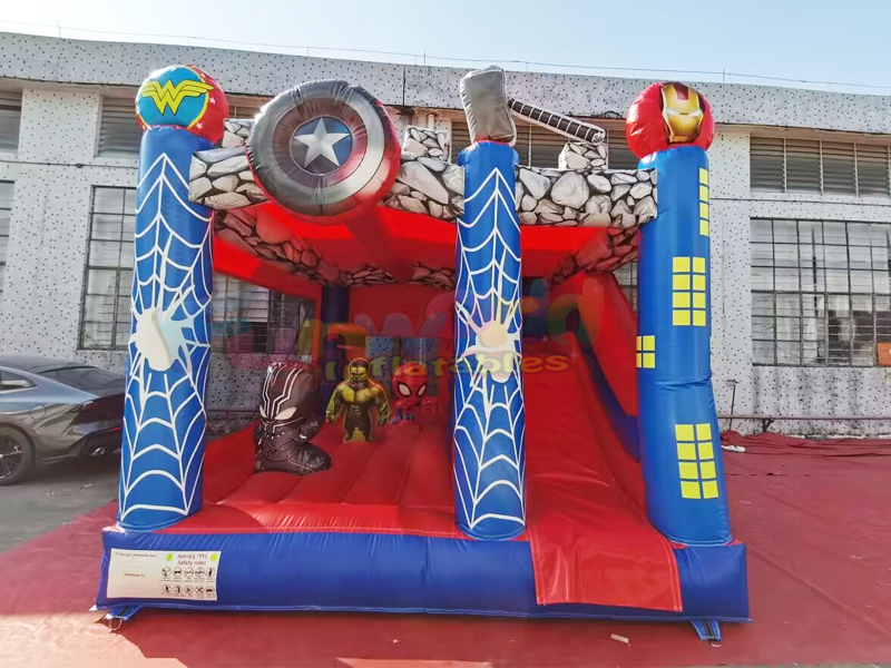 Kinderfeest springkasteel met glijbaan combo jumpers opblaasbaar superheld springkasteel