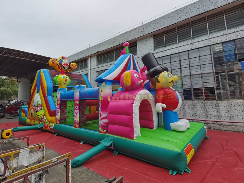Castello gonfiabile combinato per bambini giganti di livello commerciale con percorso a ostacoli da