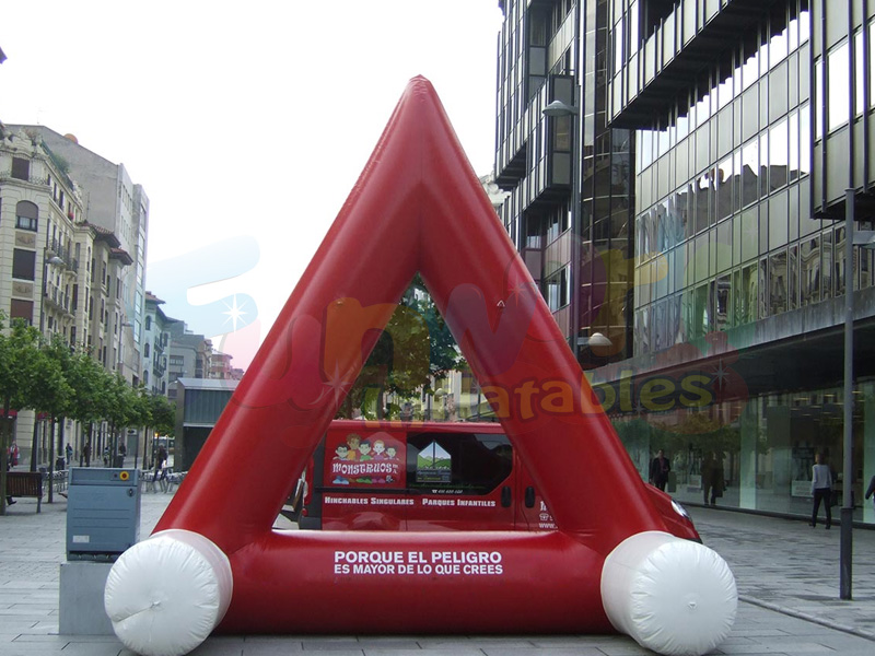 Haga estallar los inflables para exteriores con un diseño publicitario en forma de letreros inflable