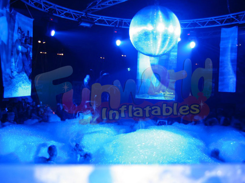 Los inflables coloridos se iluminan para arriba en el globo ligero llevado globo de la iluminación d