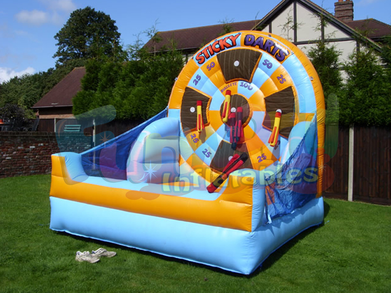 Juego de patada de fútbol inflable gigante dartboard inflable dardos pegajosos