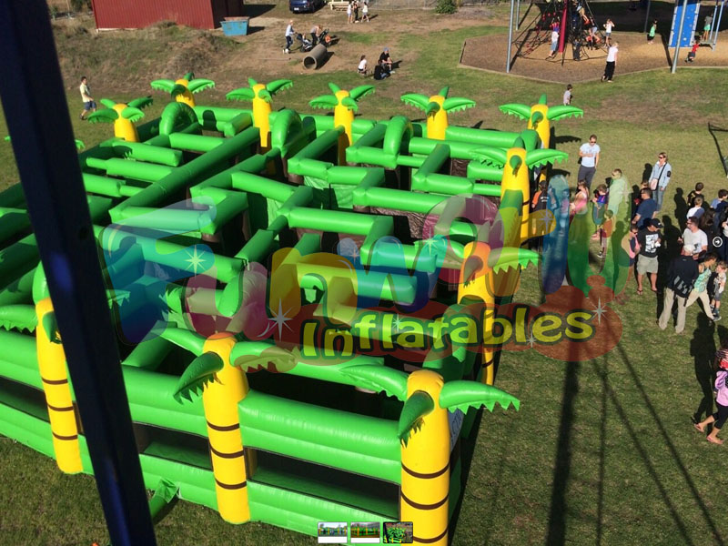 Customize large inflatable jungle maze game maze obstacle course interactive inflatable game  for sa