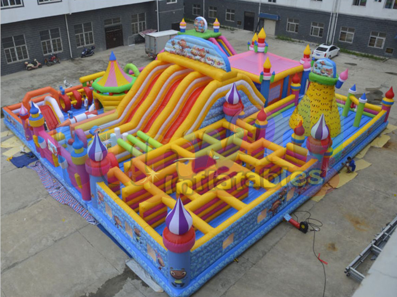 Fun inflatable race track obstacle maze for kids party inflatable sport games