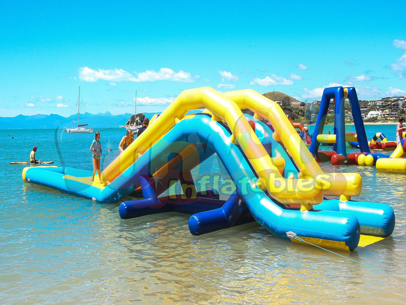Aqua aventure équipement de parc aquatique gonflable à vendre jouets de piscine gonflable