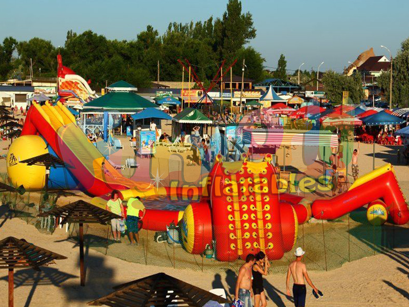 El verano usó los juguetes inflables gigantes tobogán acuático inflable baratas piscinas